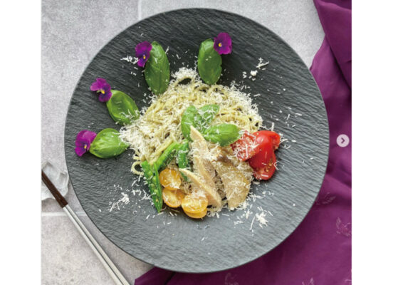 《木積の白たけのこのピクルス》のイタリア風中華麺